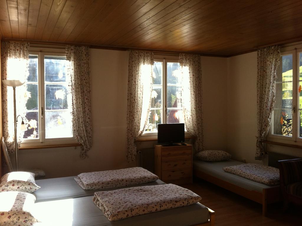 Gasthof Am Bach Bed & Breakfast Boltigen ห้อง รูปภาพ