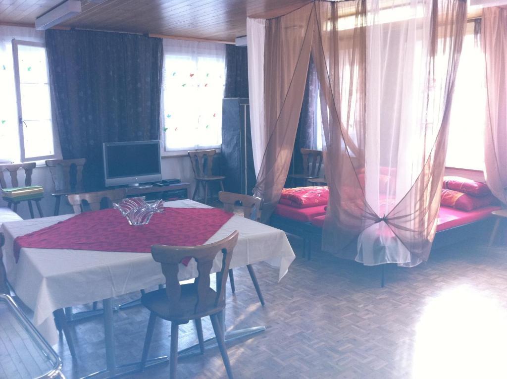 Gasthof Am Bach Bed & Breakfast Boltigen ห้อง รูปภาพ
